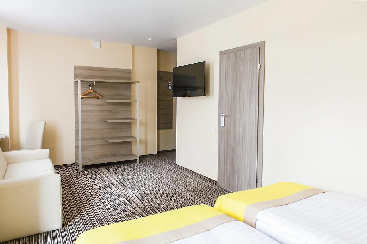 Raziotel Kyiv Yamska 3*,